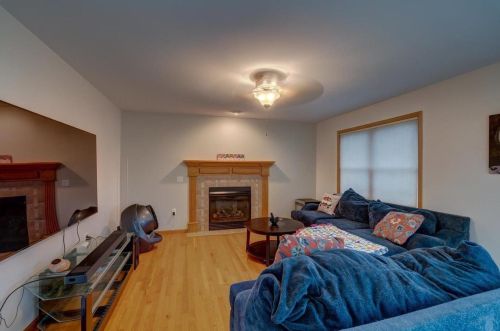 6902 Littlemore Dr, Madison WI  53718-3332 exterior