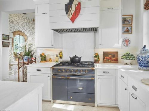 909 10 Ave, Naples FL 34117-0051 exterior