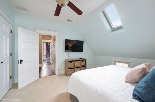 4728 Kilpatrick Ave, Chicago IL 60630-4027 exterior