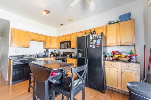 1442 Kedzie Ave, Chicago IL 60629-3532 exterior