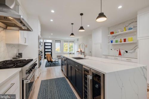 1818 37th St, Washington DC  20007-2238 exterior