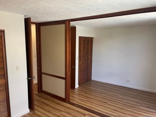 1505 Alexander St, Honolulu HI 96822-4978 exterior