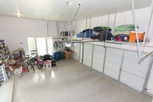 12504 Emerald Oaks Dr, Austin TX 78748 exterior