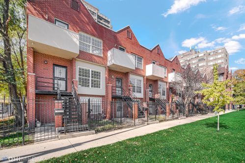 4658 Ellis Ave, Chicago IL  60653-3625 exterior