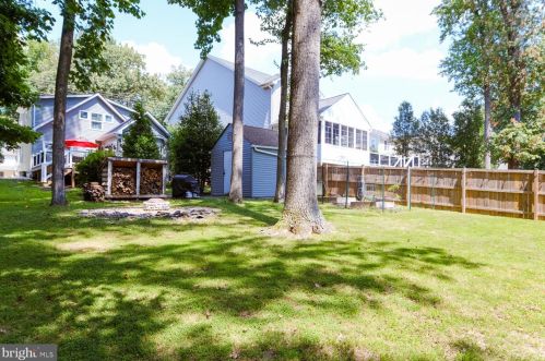 716 Beall Ave, Rockville MD 20850-2107 exterior