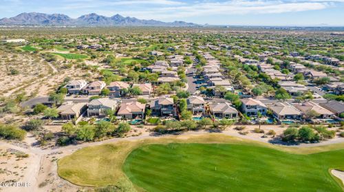 23002 52nd St, Phoenix AZ 85018-4402 exterior