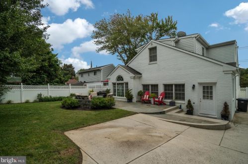 3013 King St, Alexandria VA 22302-3514 exterior