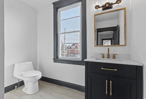 1624 Jancey St, Pittsburgh PA  15206-1327 exterior