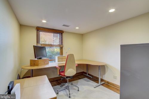 200 Linden Ave, Westfield NJ 07090-1921 exterior