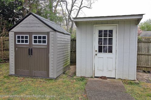 202 Conifer Dr, Lacey NJ 08731-3003 exterior