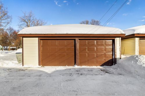 3635 63rd St, Milwaukee WI  53220-1327 exterior