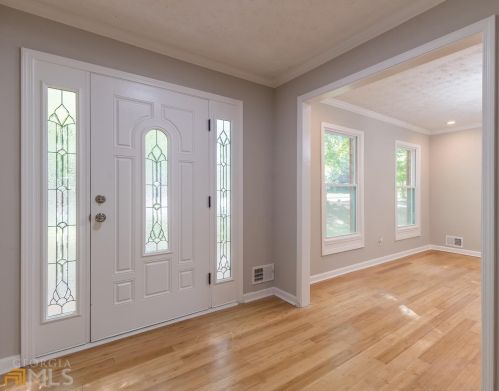 3438 Hunters Hill Dr, Lithonia, GA 30038-1613