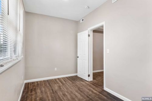 161 St, Union City NJ 07087-5439 exterior