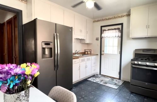 3918 104th St, Chicago IL 60628-2858 exterior