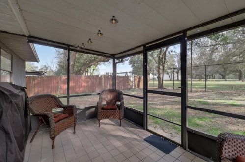 3616 Falling Leaf Ln, Orlando FL 32810-2268 exterior