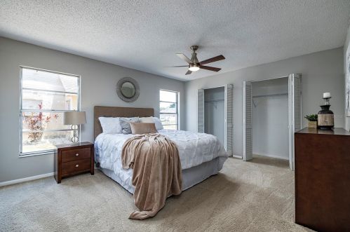 7044 Hollowell Dr, Tampa FL  33634-1089 exterior