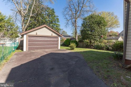 319 Marne Ave, Tavistock NJ 08033-1444 exterior