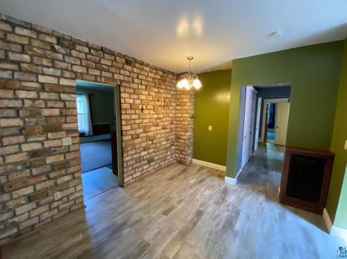 2140 Woodland Ave, Duluth MN 55803-2252 exterior