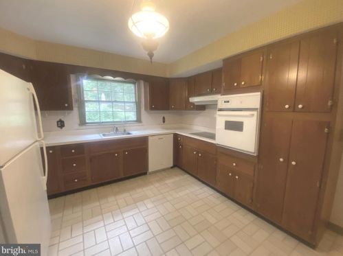 166 Cardamon Dr, Edgewater MD 21037-1130 exterior