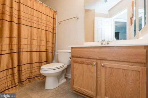 933 Hopkins Cor, Glen Burnie MD 21060-8452 exterior