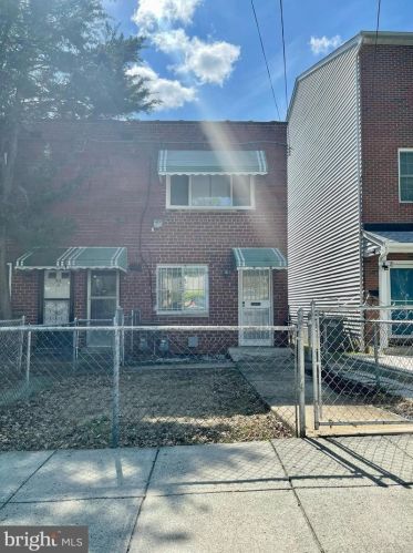 314 60th St, Washington, DC 20019-2816