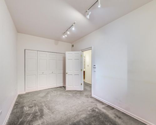 1112 Damen Ave, Chicago IL 60622 exterior