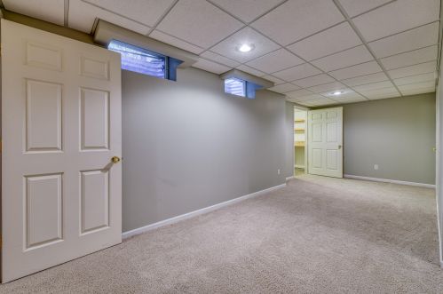 27526 Rolling Pines Ct, Lawton MI 49065-8601 exterior