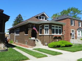 10004 Claremont Ave, Chicago, IL 60643-1922