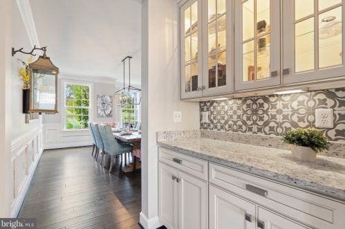 23073 Creighton Farms Dr, Leesburg VA 20175-6491 exterior