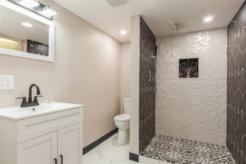 4894 62nd St, Milwaukee WI  53218-4113 exterior