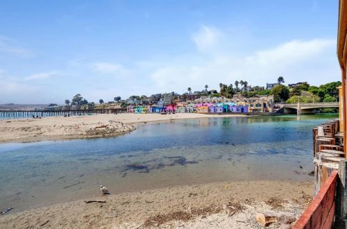 307 Capitola Ave, Capitola CA 95010-2845 exterior