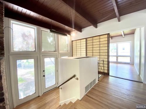 46 Madison Ave, Demarest NJ  07627-1421 exterior