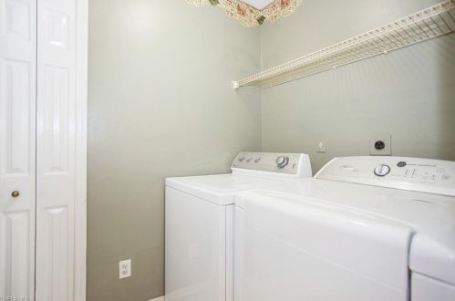 2781 8 Ave, Naples FL 34120-4993 exterior