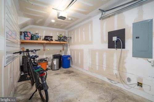 1018 Leithgow St, Philadelphia PA  19123-1421 exterior