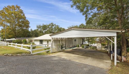 55 Widner Cir, Defuniak Springs, FL 32433-8542