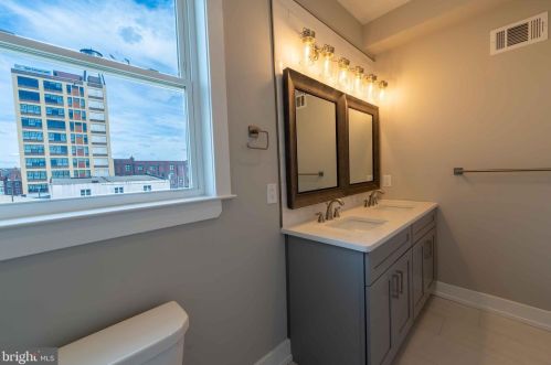 2019 Bodine St, Philadelphia PA  19122-1503 exterior