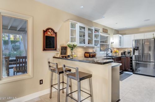 9242 34 Pl, Phoenix AZ 85028-4964 exterior