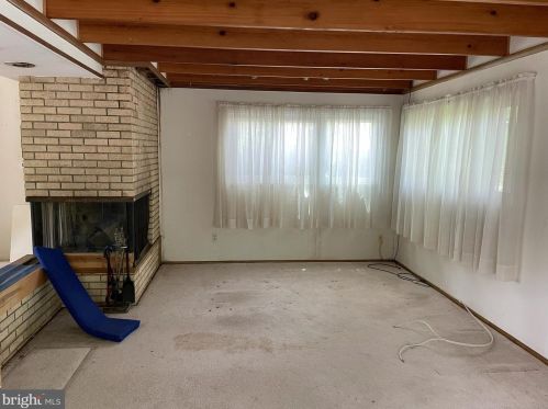 4000 Javins Dr, Alexandria VA  22310-2037 exterior