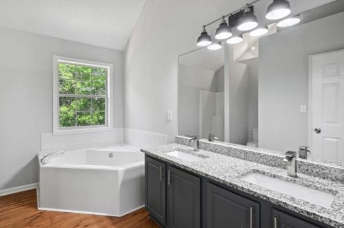 7250 Wheeler Ct, Lithonia GA  30058-9043 exterior