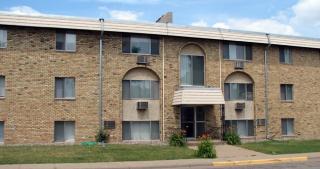 1881 Mechanic Ave, Saint Paul MN  55119-3320 exterior