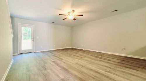 2566 Piering Dr, Lithonia GA  30038 exterior