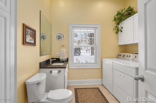 3031 Thorncrest Dr, Grand Rapids MI 49546-7358 exterior