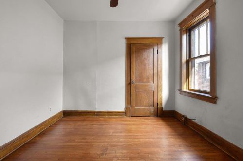 5536 Emerson Ave, Saint Louis MO 63120-2240 exterior