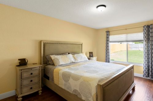 2032 Hideaway Cir, Fort Pierce FL 34952-4802 exterior