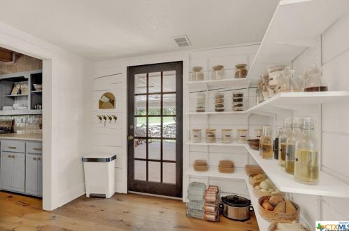 545 Hillside Dr, Spring Branch TX 78070-3814 exterior