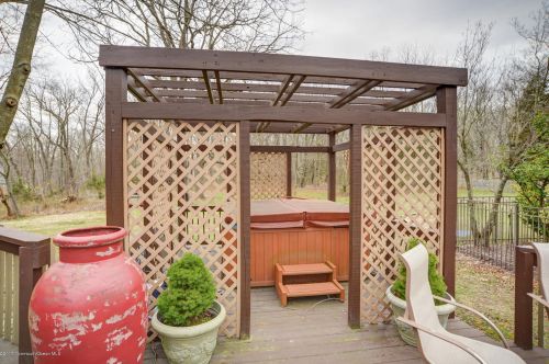 25 Linda Dr, Jackson Twp NJ 08527-5026 exterior