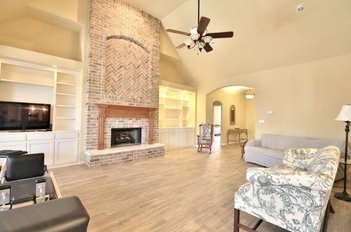 300 Riv Down Rd, Georgetown TX 78628-8243 exterior