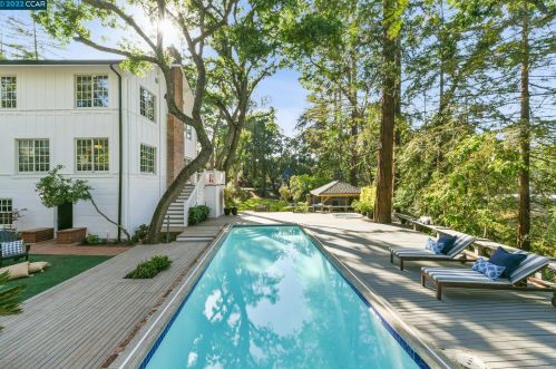 31 Ridge Park Ln, Concord CA 94518-1451 exterior