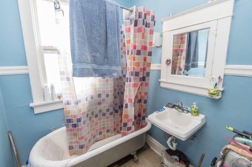 1767 Pearl St, Milwaukee WI 53204-3165 exterior