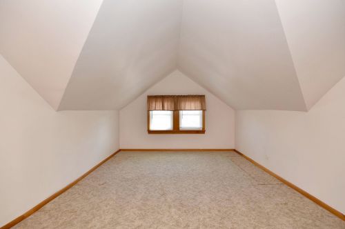 615 Saylor Ave, Elmhurst IL 60126-4305 exterior